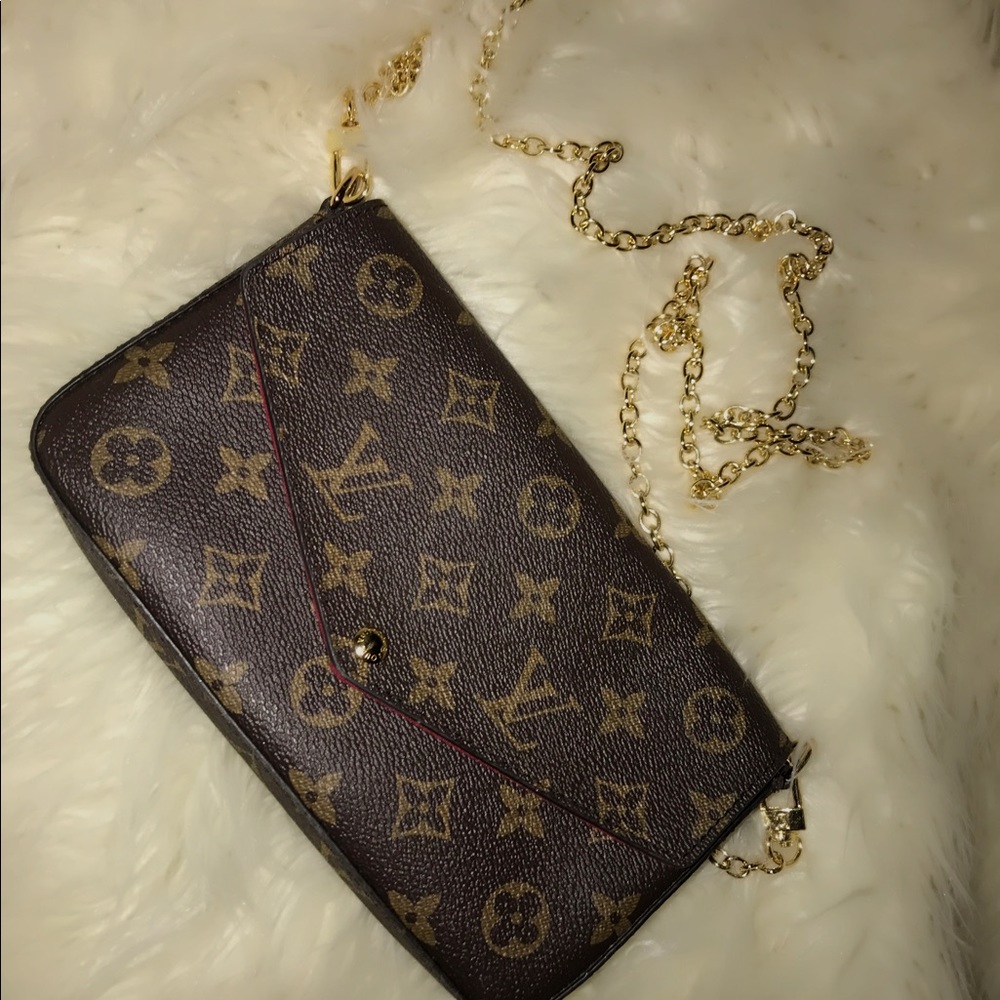 LV POCHETTE FElLICE🔥