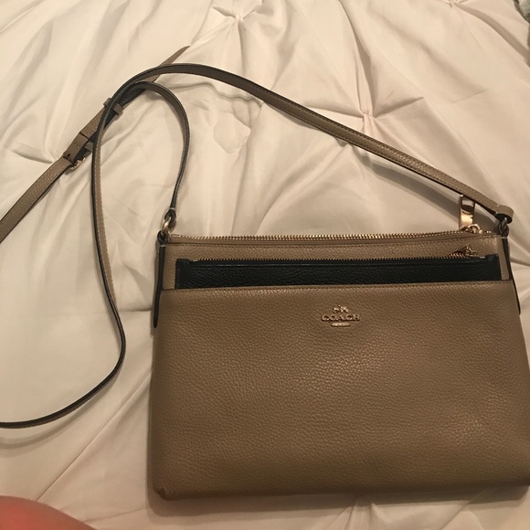 🌸PRICE DROP🌸COACH CROSSBODY - Picture 1 of 6