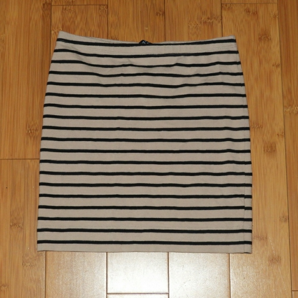 H&M Striped Pencil Skirt