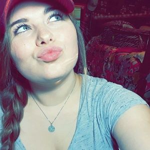 Meet your Posher, Kaitlyn