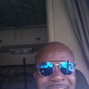 Meet your Posher, Lawrence