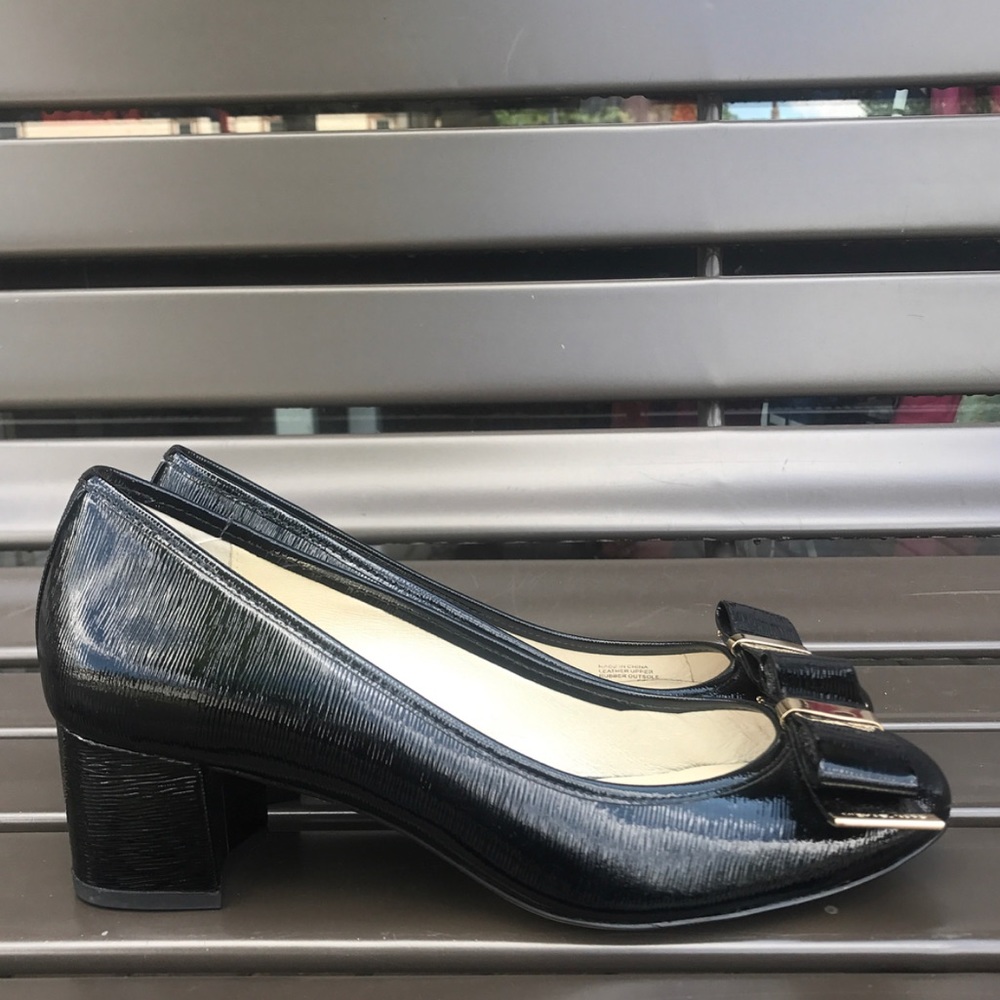 MICHAEL KORS PATENT BOW SHOES!!!