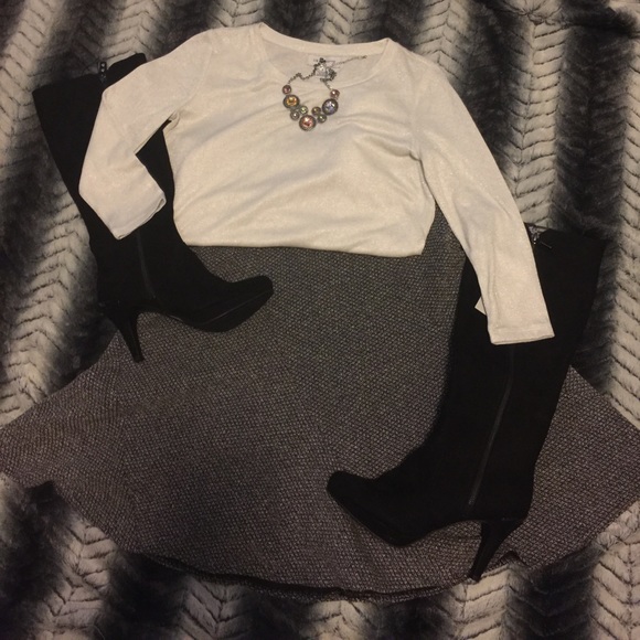 New grey skirt - Picture 2 of 8