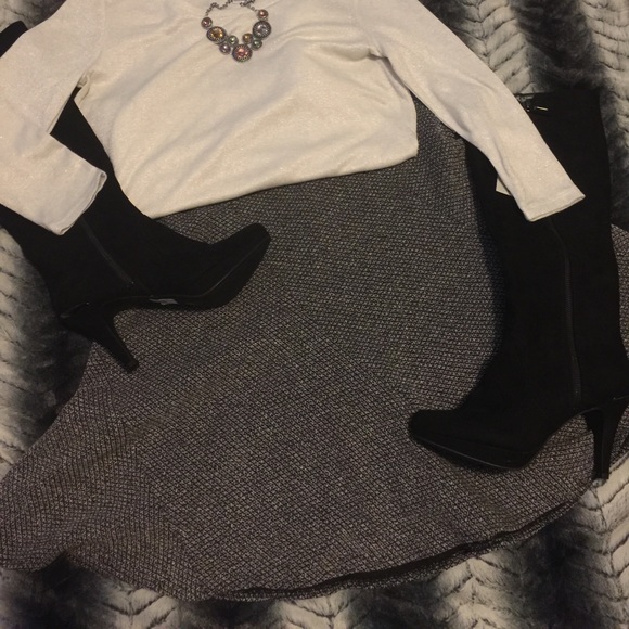 New grey skirt - Picture 3 of 8