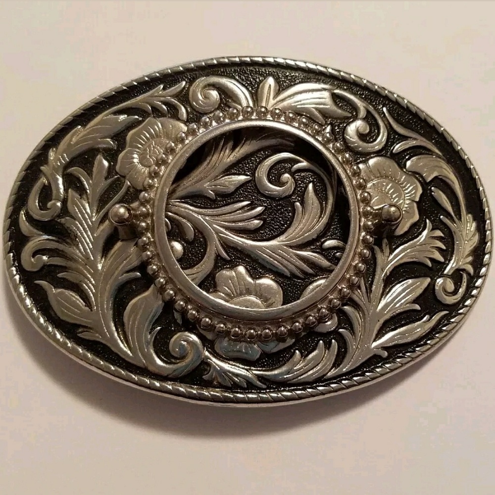 Floral belt buckle