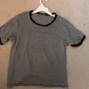 brandy melville - cropped t - shirt