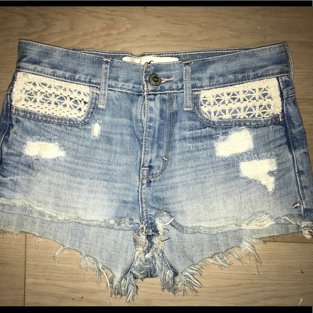 Hollister denim shorts with crochet pockets