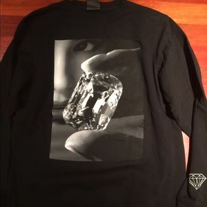diamond crew neck