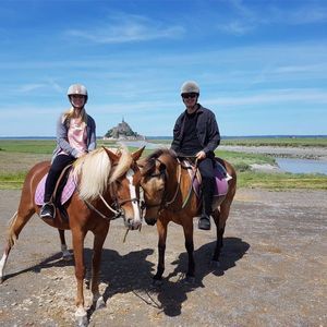 Meet your Posher, Jaclynand