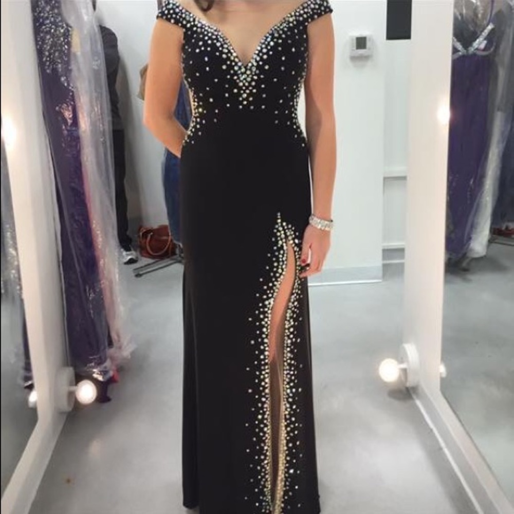 Black prom dress