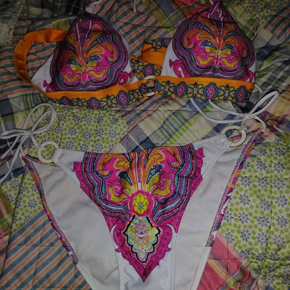New without tags cute 2 pc swimsuit