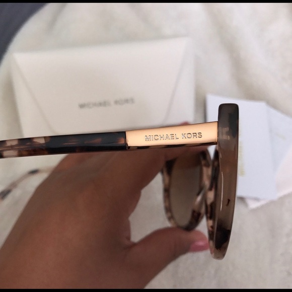 MICHAEL KORS SUNGLASSES main image 5