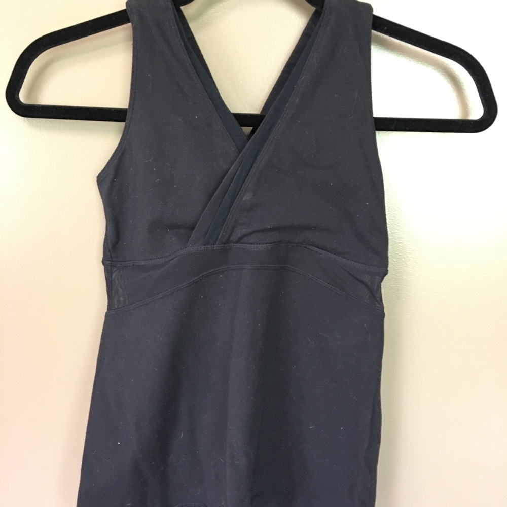 Lululemon workout top