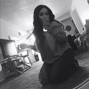 Meet your Posher, Raquel