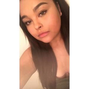 Meet your Posher, Malia