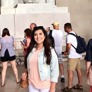 Meet your Posher, Monica