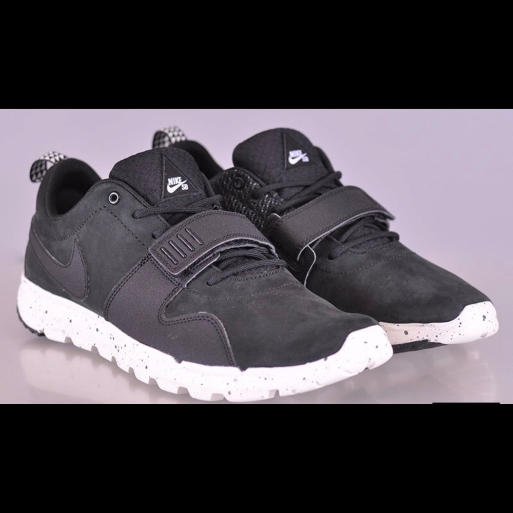 🎉🎉Host pick🎊🎉🎊New Nike SB mens trainerendo.