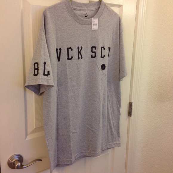NWT Black Scale T-Shirt - Picture 2 of 4