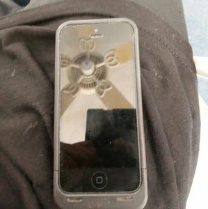 Mophie iPhone 5 & 5s charger/case