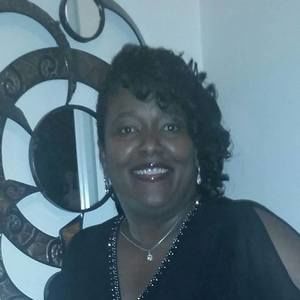 Meet your Posher, Steph