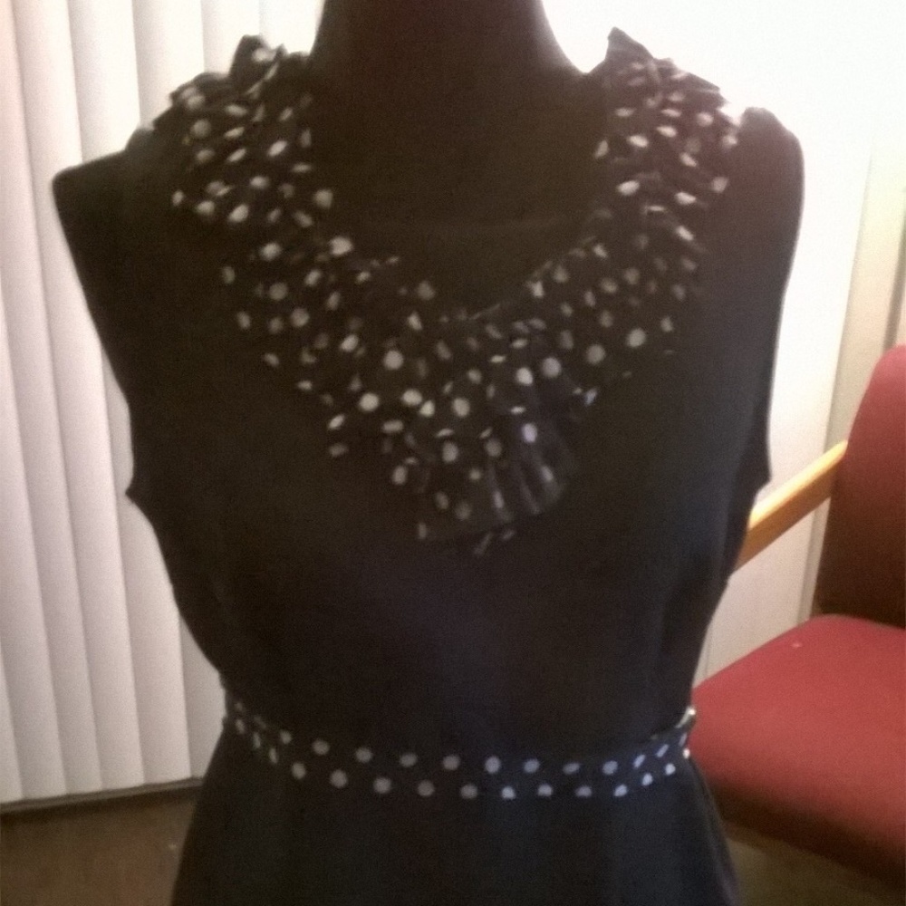 Dress - Picture 4 of 8