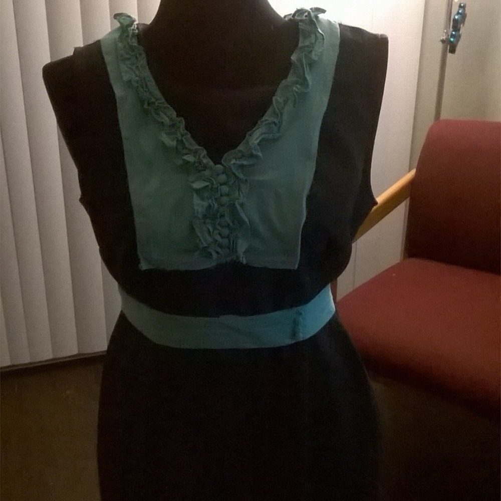 Dress - Picture 3 of 8