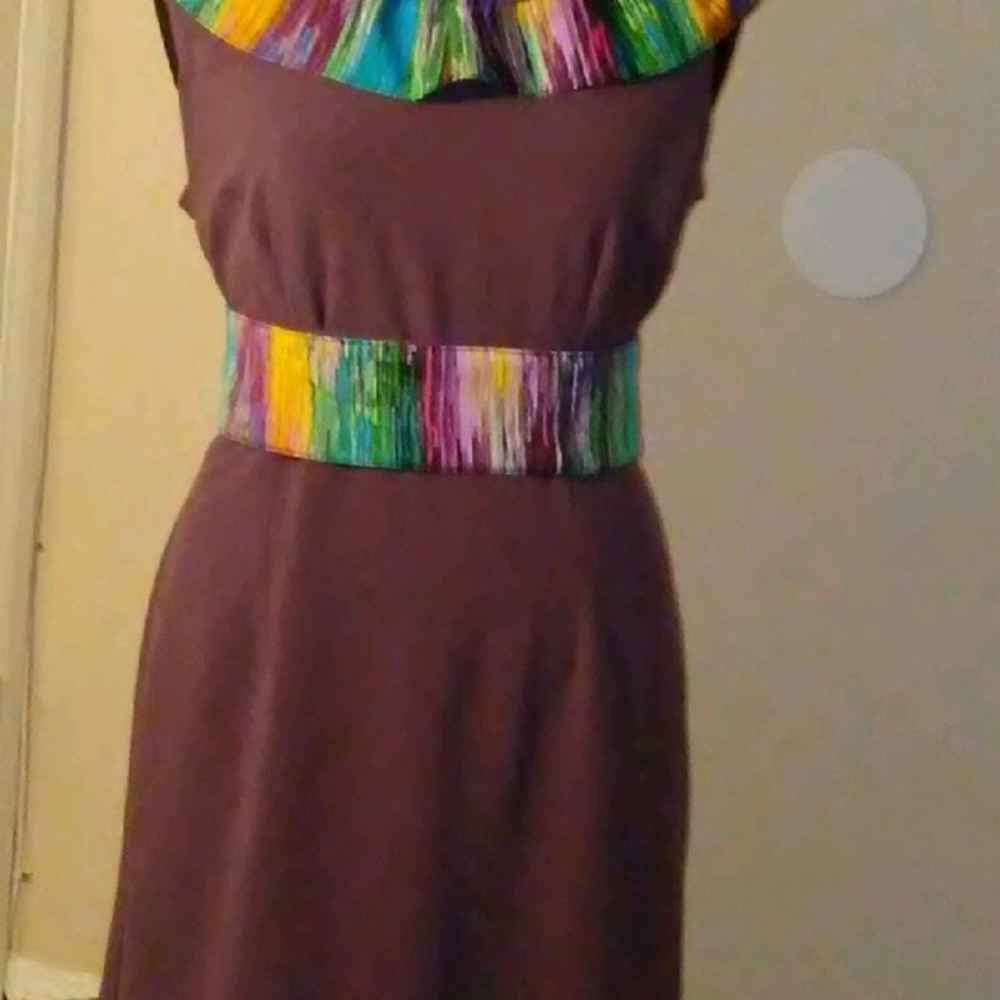 Dress - Picture 7 of 8