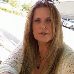 Meet your Posher, Suzanne