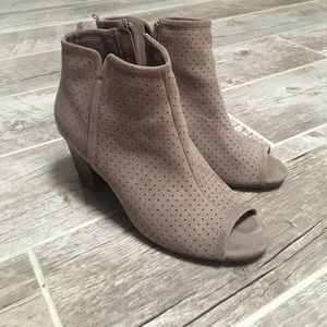 Peep Toe Ankle Boots/Booties Old Navy
