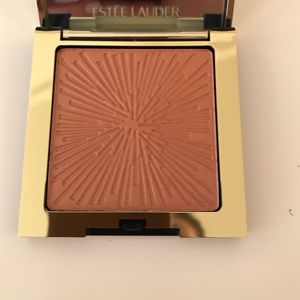 Estée Lauder Illuminator