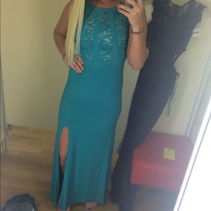 IN SEARCH FOR I'm looking for anyone selling this