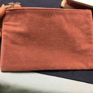 Cosmetic bag