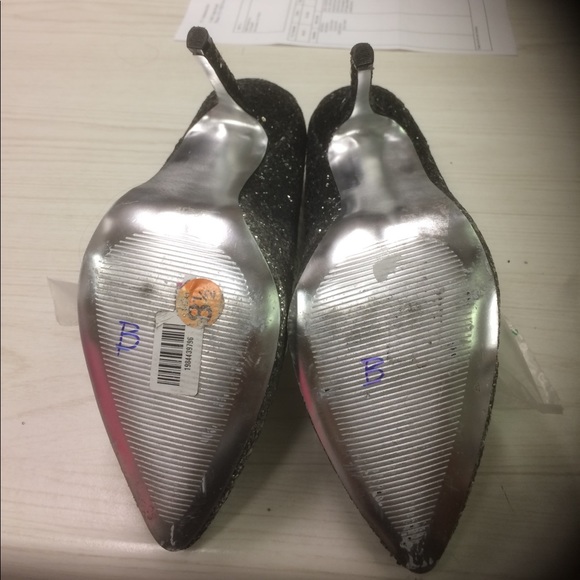 Betsey Johnson Glitter Ombré pumps - Picture 5 of 5