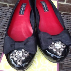 Brighton black "bow" flat shoe