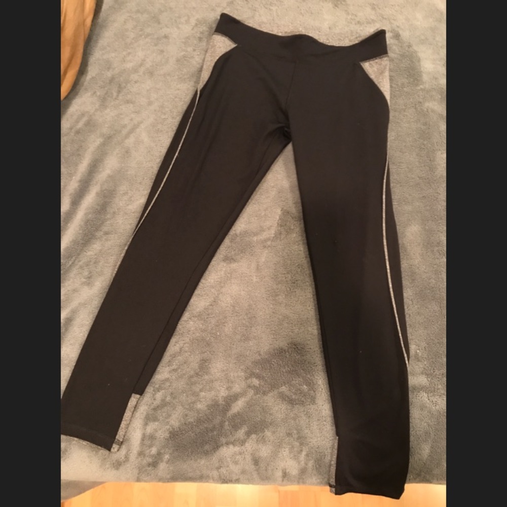 Black leggings