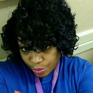 Meet your Posher, Cassandra