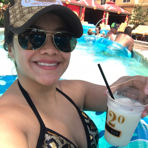 Meet your Posher, Angie - Picture 1 of 1