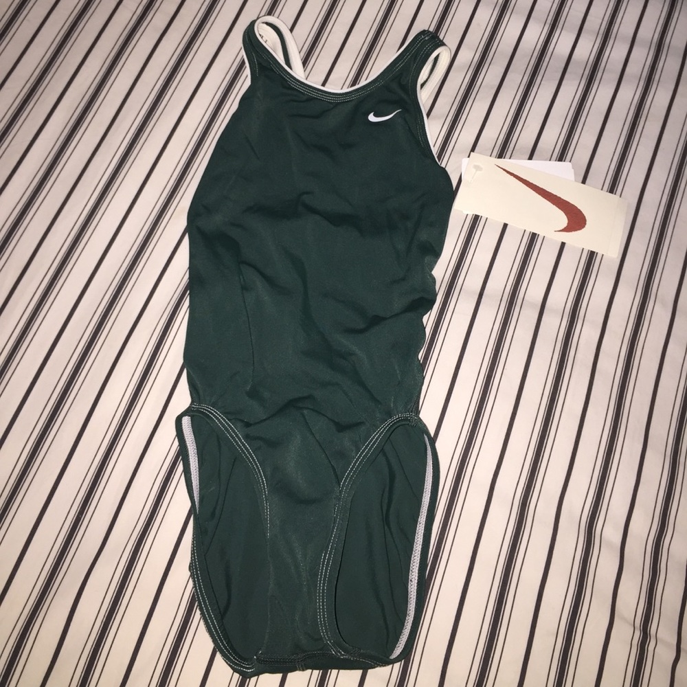 NWT Dark Green Nike girls SWIM suite