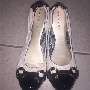 Flats shoes