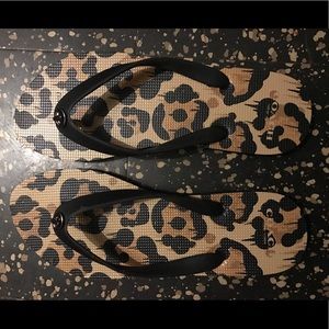 NEW WITHOUT TAG Authentic coach flip flops