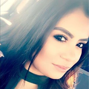 Meet your Posher, Dayana