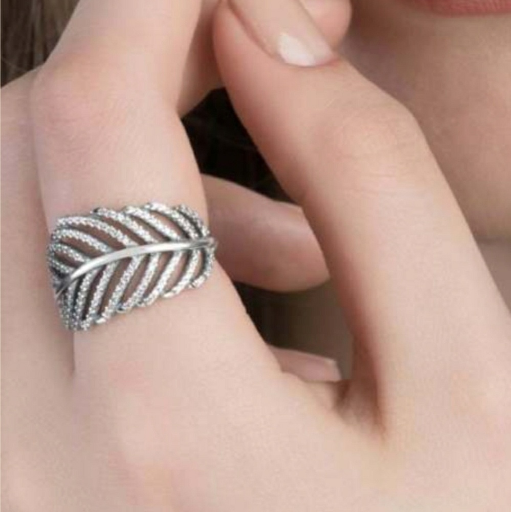 Light as a Feather Ring