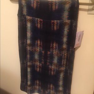 NWT Lularoe Aztec Print Cassie size XS