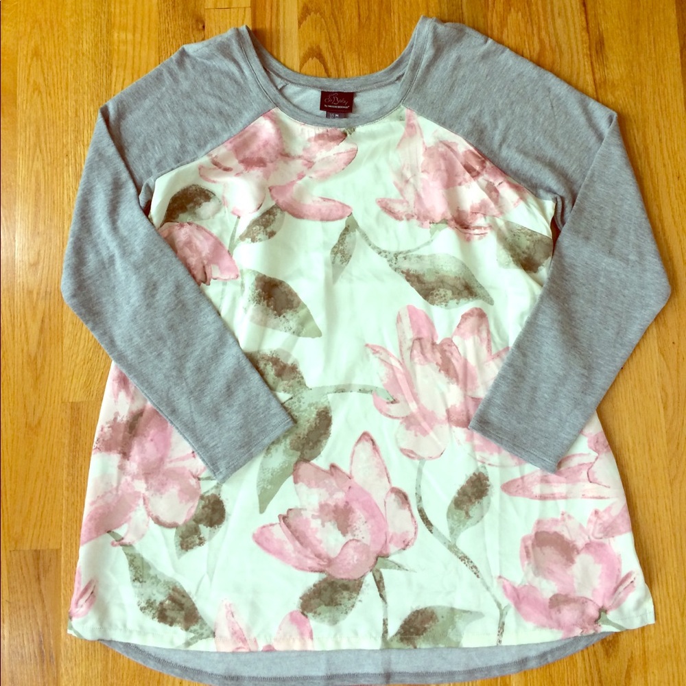 Maternity shirt size medium