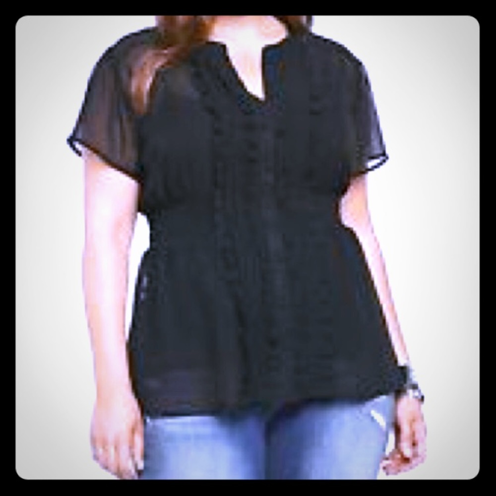 Torrid Floral Blouse see pic 🌺NWOT🌺