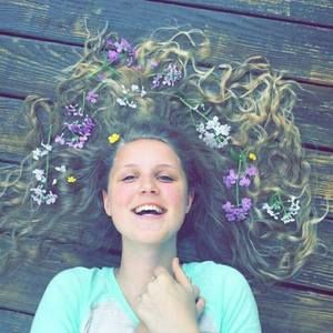 Meet your Posher, Ella