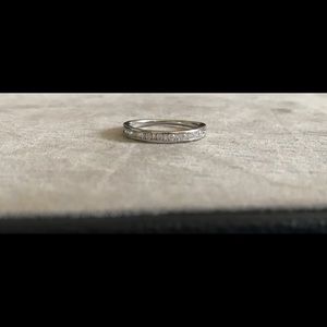 Brand New Diamond Ring 
14 K WHT GOLD 1/4 CTW