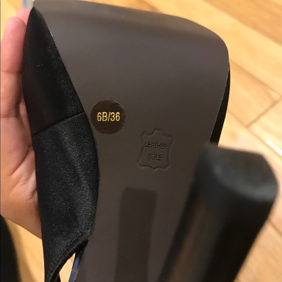 BRAND NEW- ✨ BCBG MAX AZRIA Black sling back Heels - Picture 3 of 6