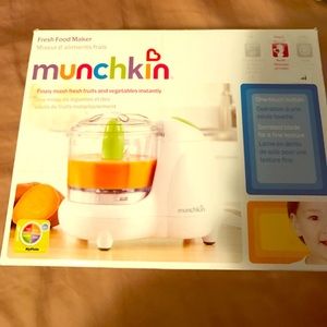 Munchkin baby food maker