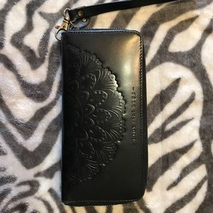 Free Your Soul mandala wristlet